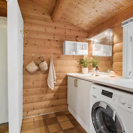 3 Bedroom Gorgeous In Casa vacanze